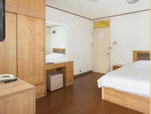 Photo of Bedroom in Khlong San