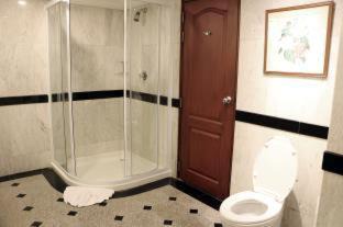 Photo of Bathroom in Rama 9
