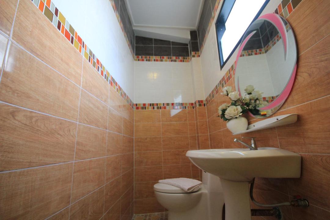 Photo of Bathroom in Thapae
