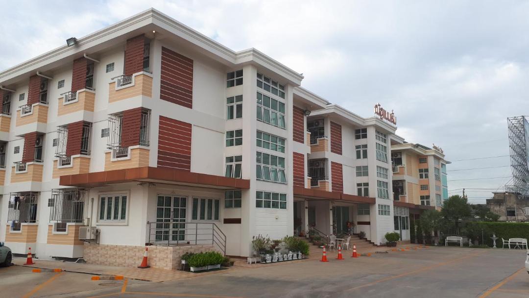 Photo of Buildings in Racha Thewa