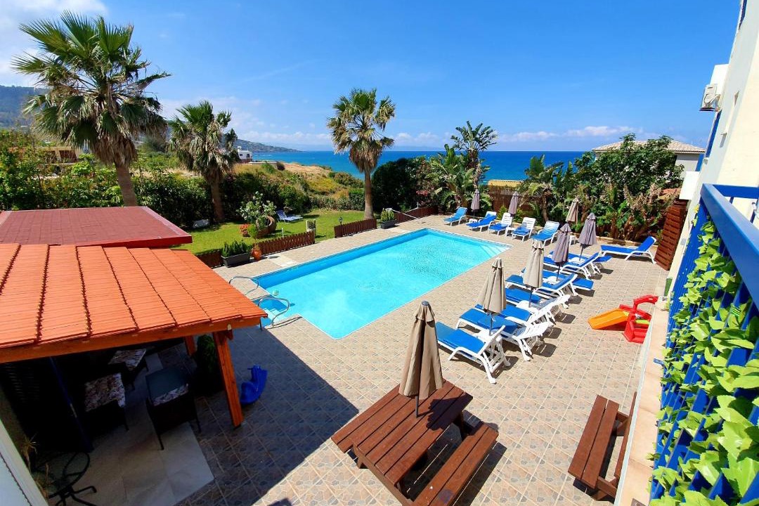 Photo of Others in Pomos