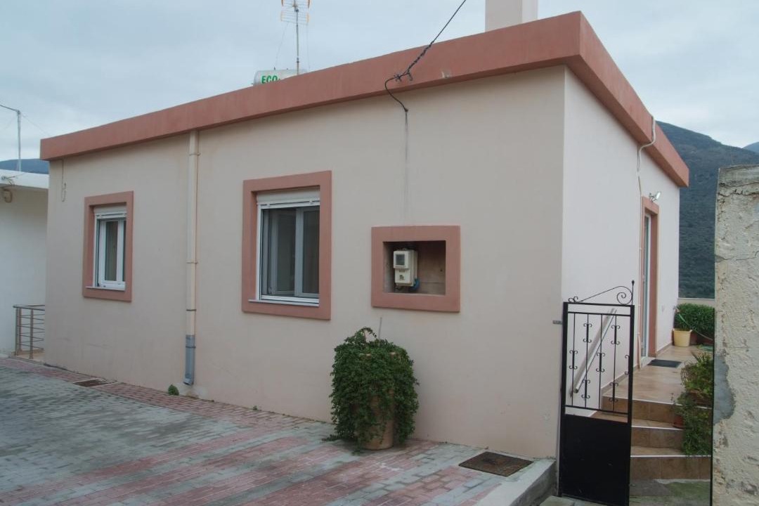 Photo of Buildings in Tourloti