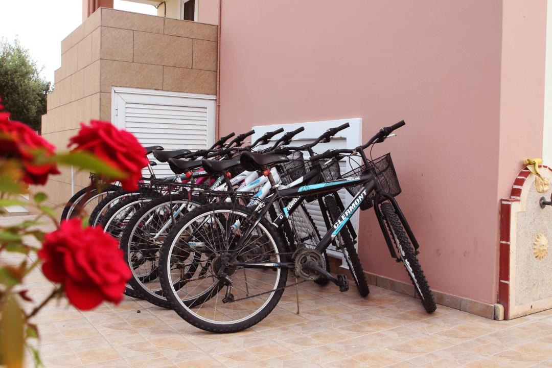 Photo of Others in Maleme