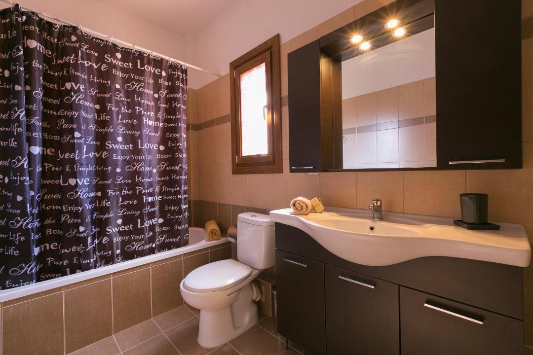 Photo of Bathroom in Ouranoupoli