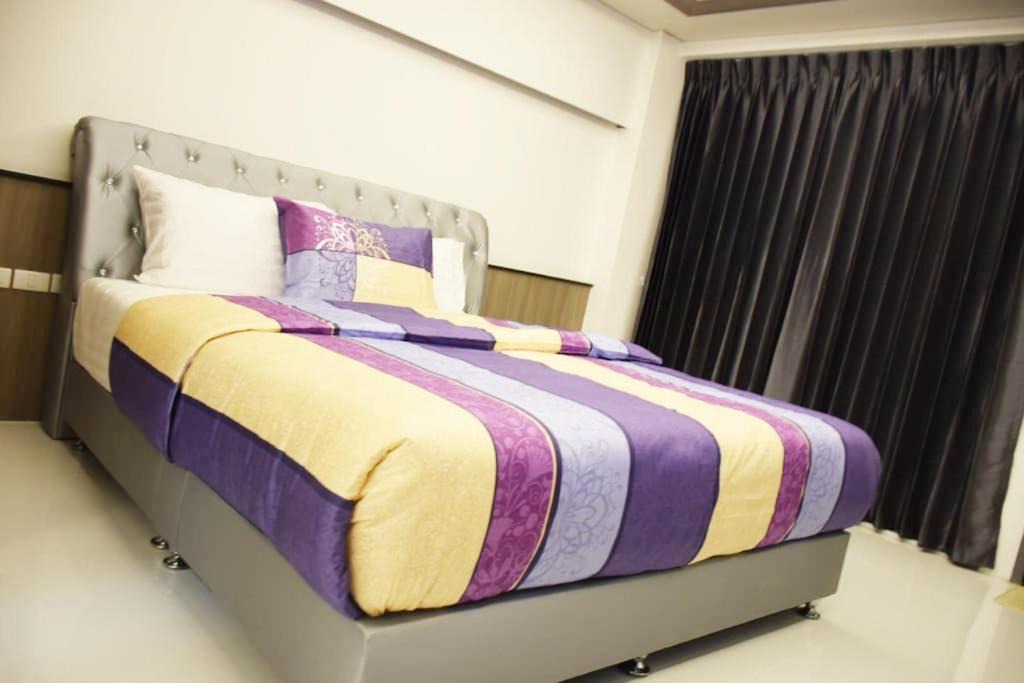 Photo of Bedroom in Thanon Phaya Thai
