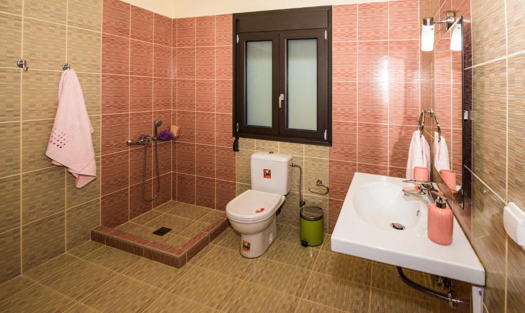 Photo of Bathroom in Kolymbari
