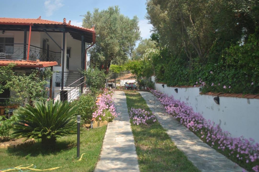 Photo of Others in Metamorfosi