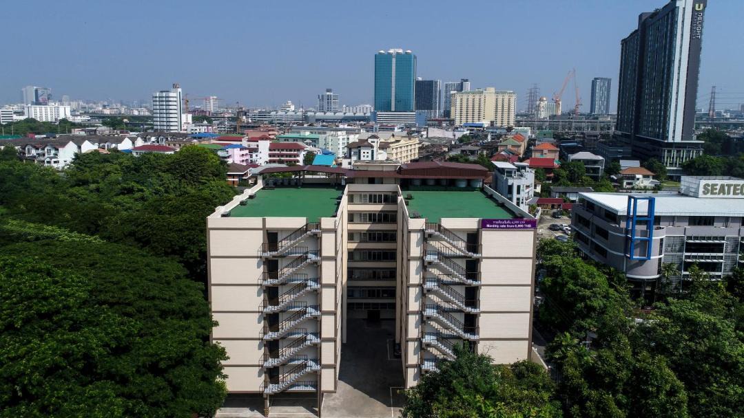Photo of Buildings in Khlong Tan Nuea
