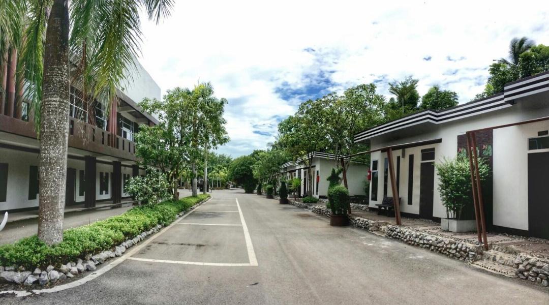 Photo of Buildings in Makham Tia