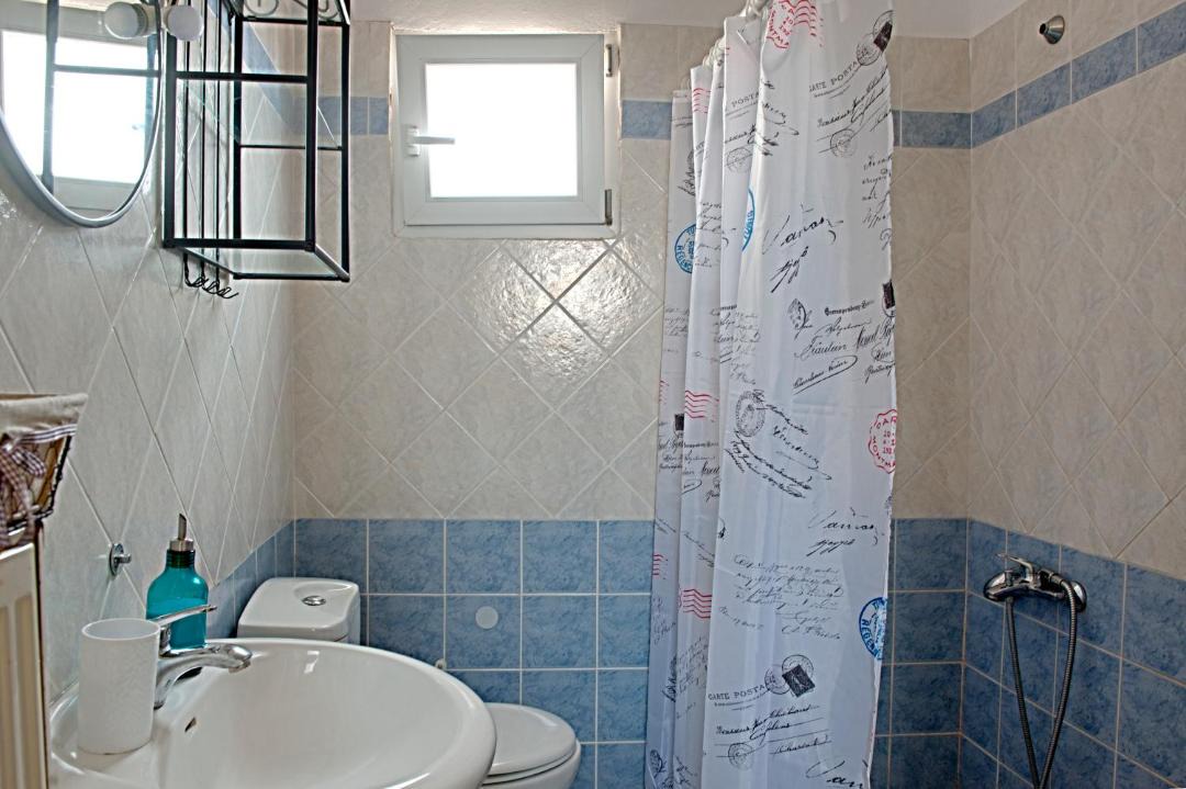 Photo of Bathroom in Amarinthos