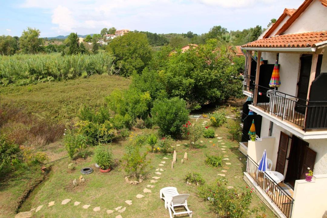 Photo of Patio Balcony in Marathias