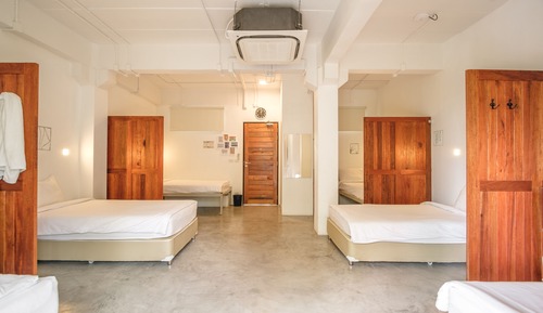 6 Beds Mixed Dormitory