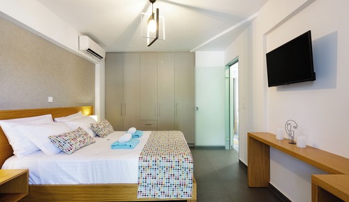 Apartment, 1 Bedroom, Pool View