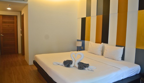 Double or Twin Room with Pool Access
