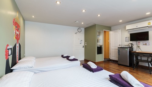 [A] Private Ensuit w. bathroom Soft bed and clean