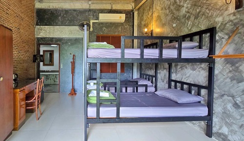 Economy Room