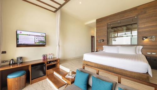 Deluxe Seaview Jacuzzi (24 Hours Use of Room)
