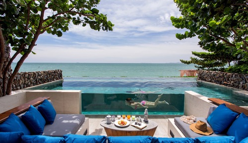 Beachfront Pool Villa Jacuzzi (24 Hours Use of Room)
