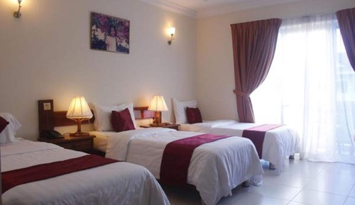Triple Room