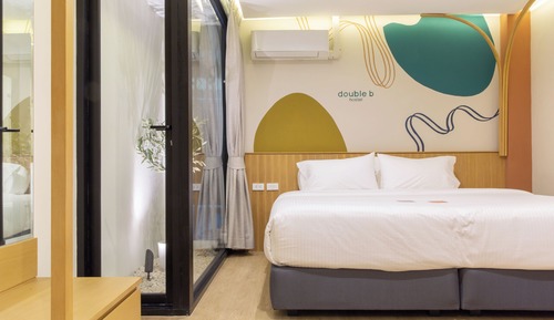 Basic Room, 1 King Bed, Non Smoking, Ensuite