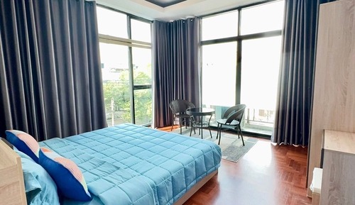 City Room with shared bathroom