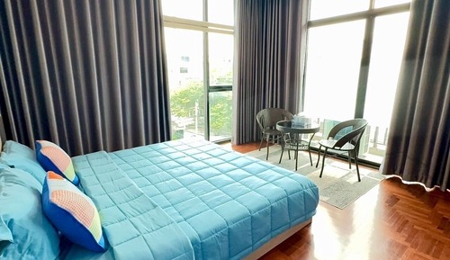 City Room with shared bathroom