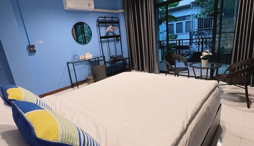 Classic Room with shared bathroom