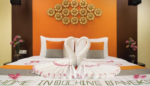 Deluxe King Room with Balcony - Free Pick Up