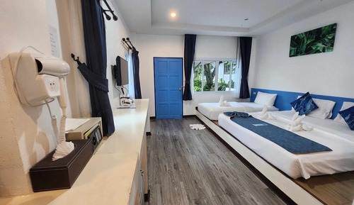Basic Triple Room, Multiple Beds, Garden View