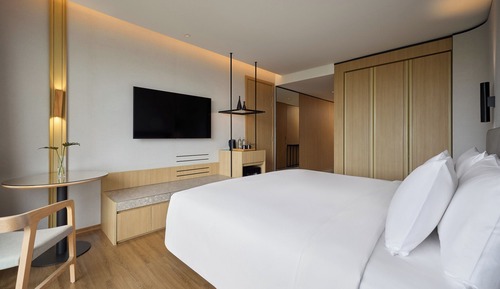 Deluxe Room, Corner
