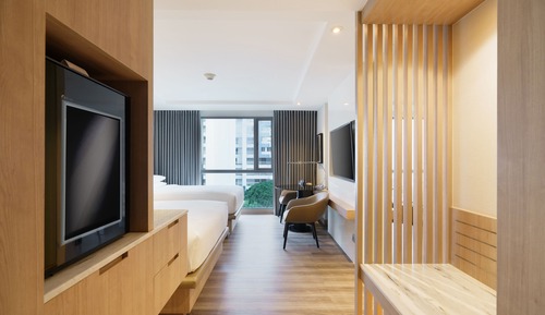 Premier Room, 1 King Bed with Sofa bed, City View