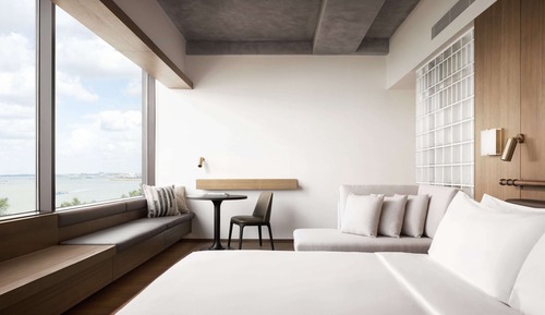 Executive Room, 1 King Bed, River View