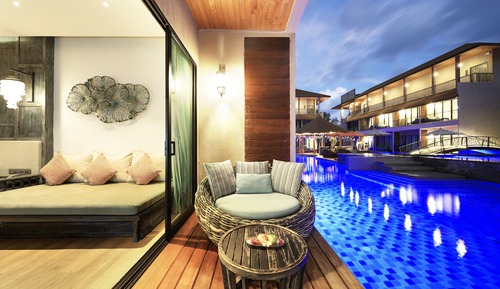 Deluxe Pool Access
