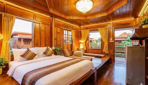Executive Suite with Sit-out & Veranda - 1 Queen + 2 Single bed