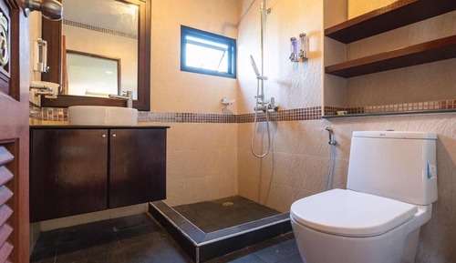 2 Bedrooms with Indoor Pool