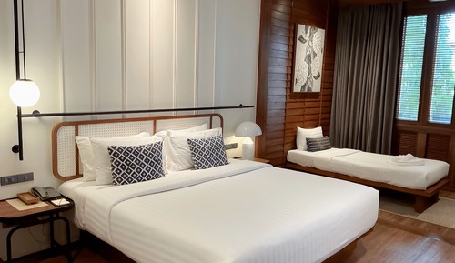 Triple double bed
