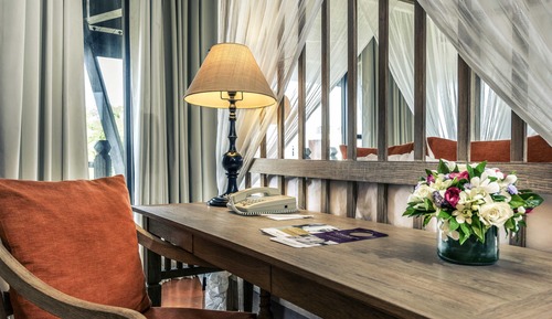 Junior Suite, 1 King Bed, City View