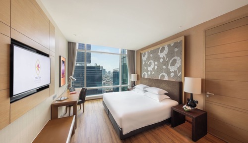 Executive Superior Sky with Lounge Access