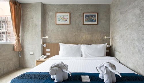 Superior King Bed