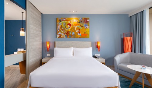 Standard Room, 1 King Bed, Ocean View (High Floor)