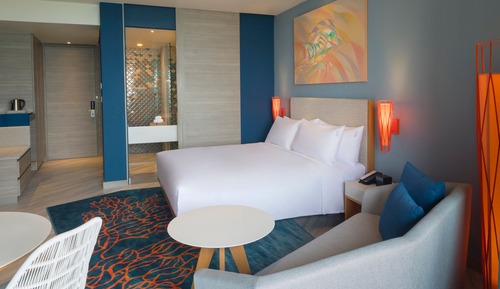 Standard Room, 1 King Bed, Mountain View