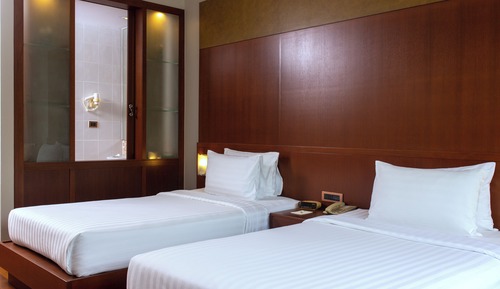 Deluxe Double or Twin Room with Golf View
