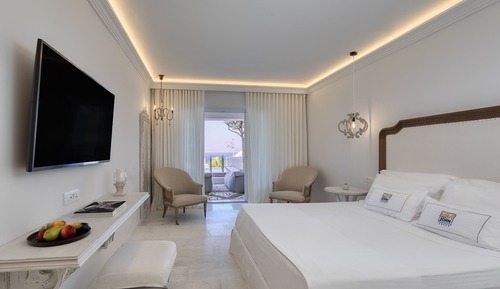 Signature Two Bedroom Suite with Private Pool & Sea View