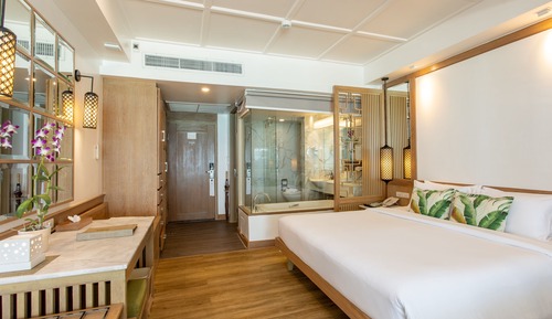 Junior Suite Oceanfront (Thani Wing)