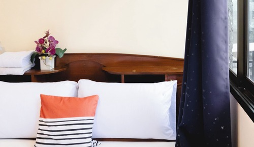 Superior Room, 1 King Bed, Shared Bathroom