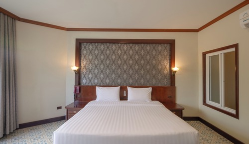 Grand Deluxe Room