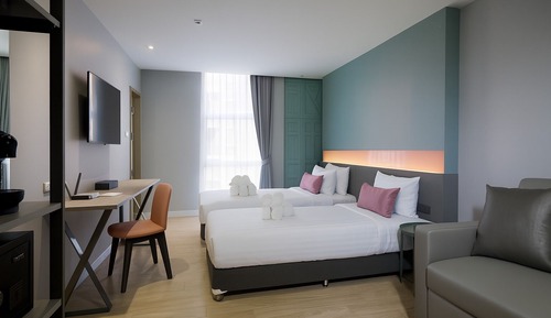 Executive Twin Bed, Bathtub