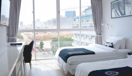 Deluxe Twin Room