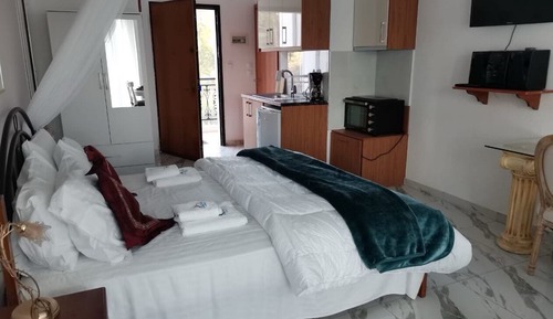 Honeymoon Suite, 1 Queen Bed, Ocean View, Beachfront