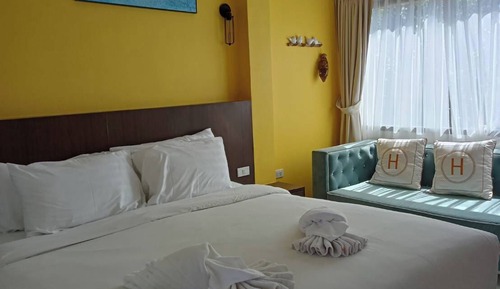 Superior Sea View with Balcony (2nd Floor)